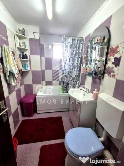 Apartament cu 3 camere semidecomandat în Central