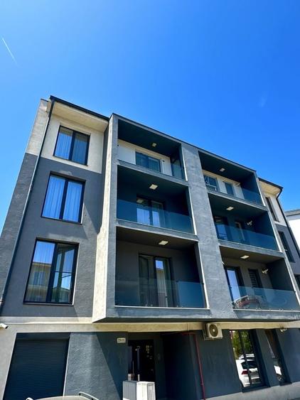 Apartament cu 2 camere decomandat în Girocului