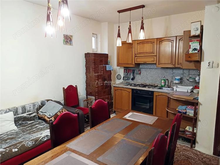 Casă cu 2 camere cu Piscina în Central