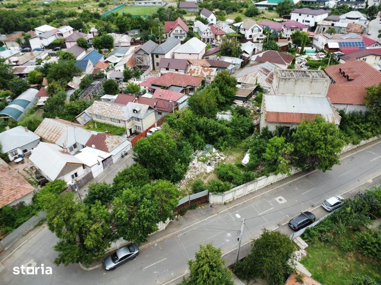 Teren de 2800 mp, în Central