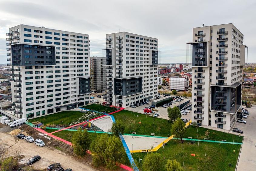 Apartament cu 3 camere decomandat în Aradului