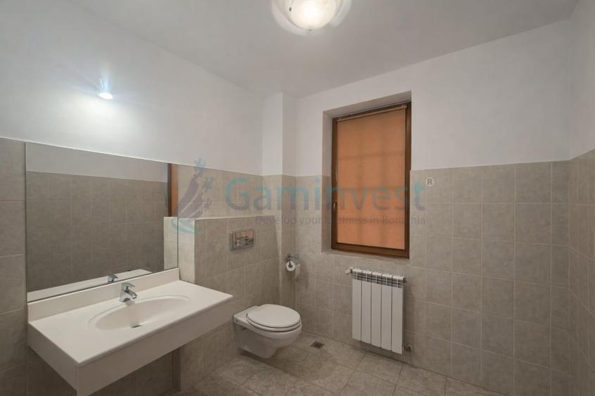 Spațiu comercial, de 624 mp, în Central
