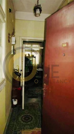 Apartament cu 3 camere semidecomandat în Capitale