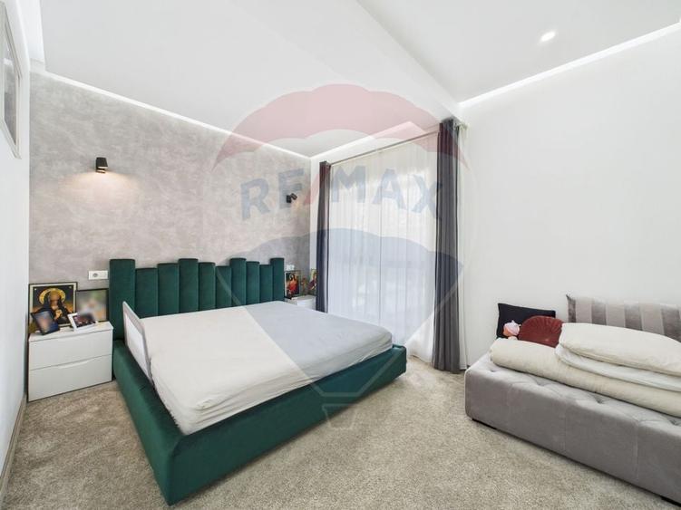 Apartament cu 3 camere decomandat, mobilat în Iancu Nicolae