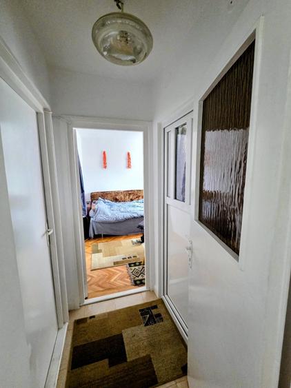 Apartament cu 2 camere decomandat în Florești
