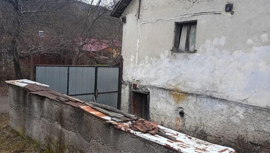 Casă cu 4 camere în Poiana