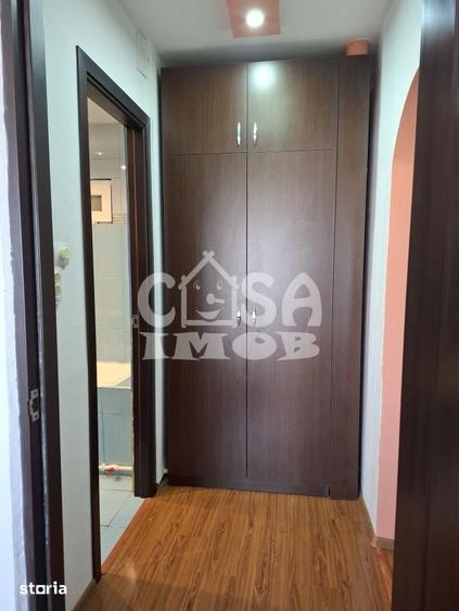 Apartament cu 2 camere semidecomandat în Micro 6