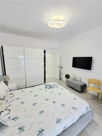 Apartament cu 2 camere decomandat, mobilat în Ultracentral