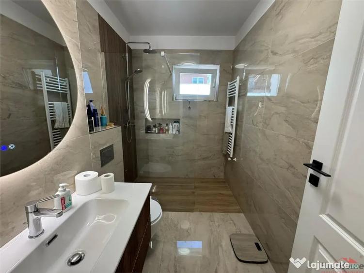Garsonieră decomandată în Central