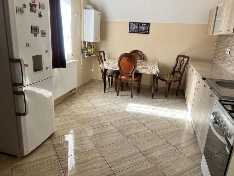 Apartament cu 2 camere decomandat în Steaua