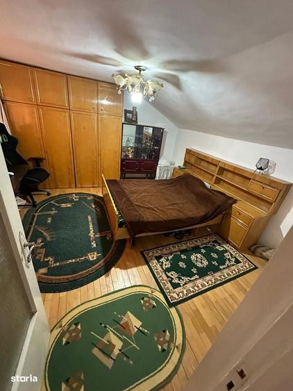 Casă cu 4 camere cu Teren 250 Mp în Călugareni