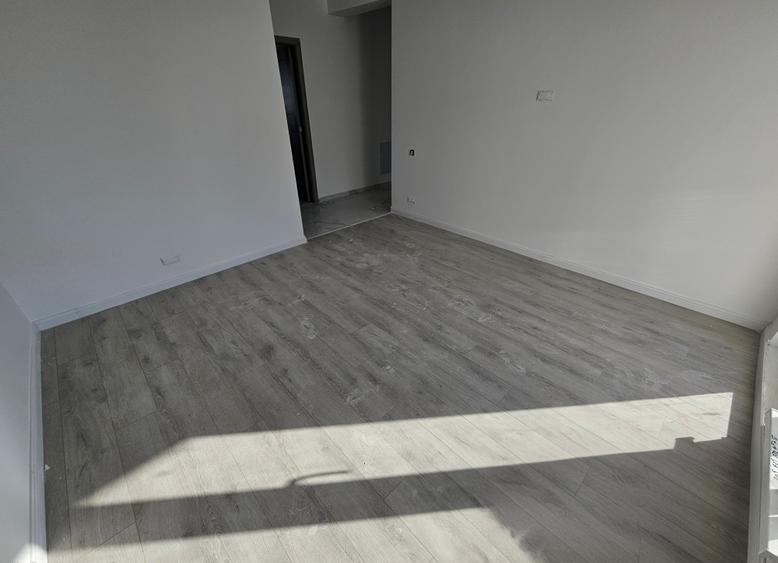 Apartament cu 2 camere decomandat în Haliu