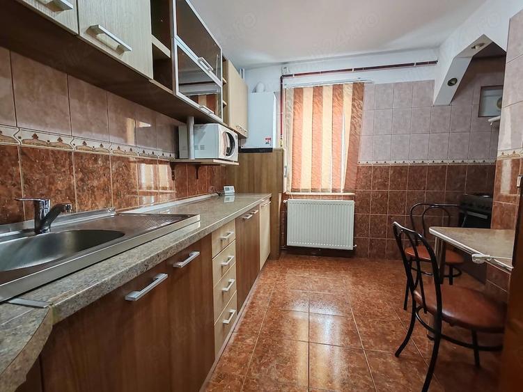 Apartament cu 2 camere decomandat în Prundu