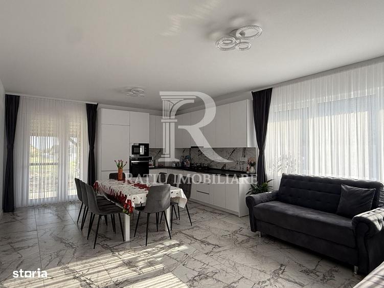 Casă cu 4 camere decomandat în Oncea