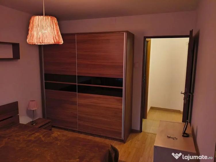 Apartament cu 3 camere decomandat în Lacul Tei