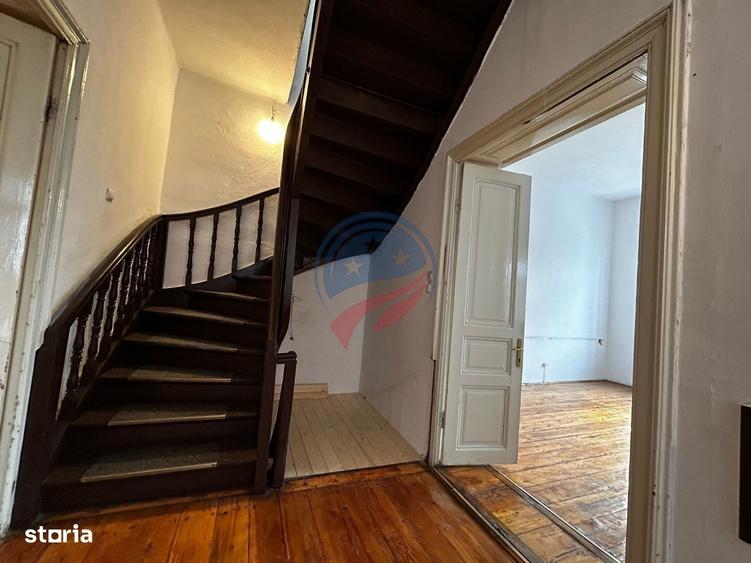 Casă cu 4 camere în Ultracentral