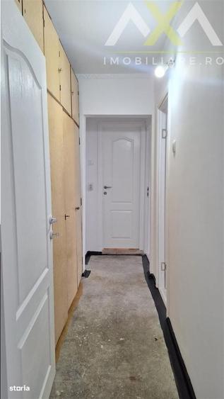Apartament cu 3 camere semidecomandat în Alexandru cel Bun