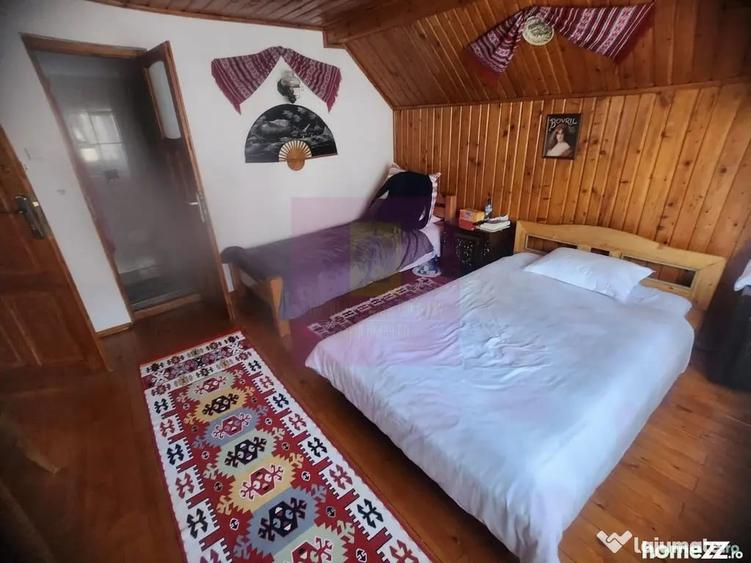 Casă cu 7 camere cu Teren 327 Mp în Zamora