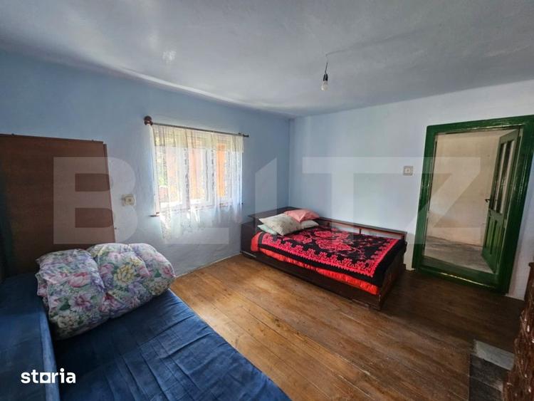 Casă cu 3 camere cu Teren 2800 Mp în Întregalde