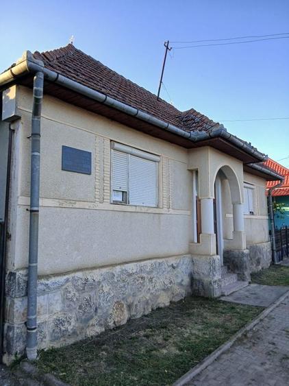 Casă cu 3 camere în Monor