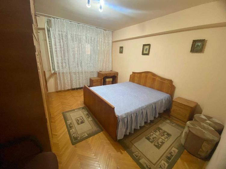 Apartament cu 3 camere decomandat în Lotus
