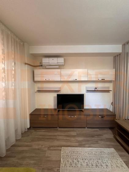 Apartament cu 2 camere decomandat, mobilat în Faleza Nord