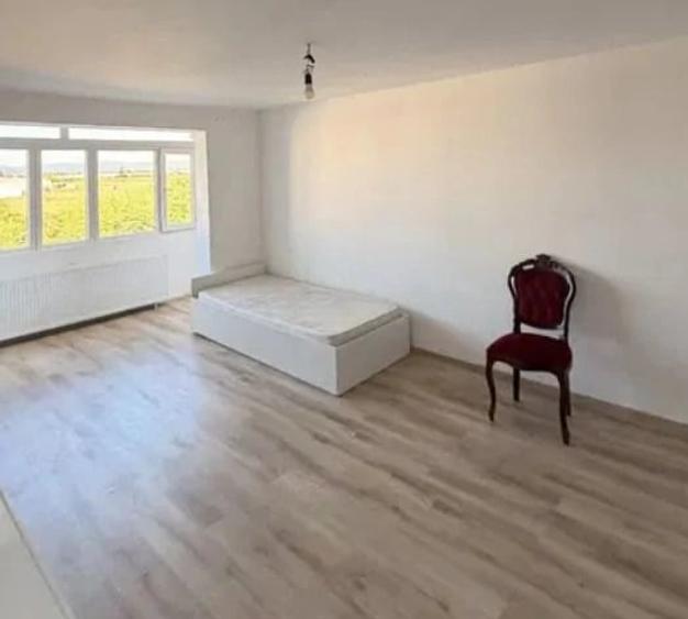 Apartament cu 2 camere decomandat în Craiter
