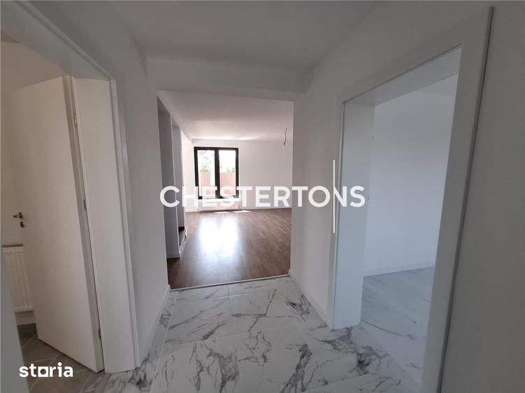 Casă cu 4 camere cu Teren 438 Mp în Crevedia