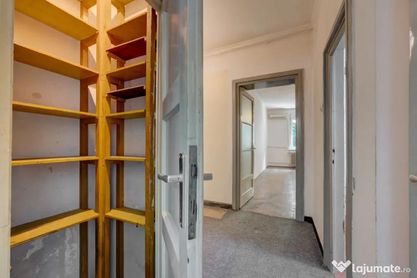 Apartament cu 2 camere decomandat în Basarabia