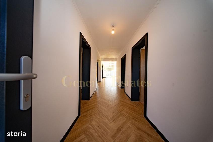 Casă cu 4 camere în Noua