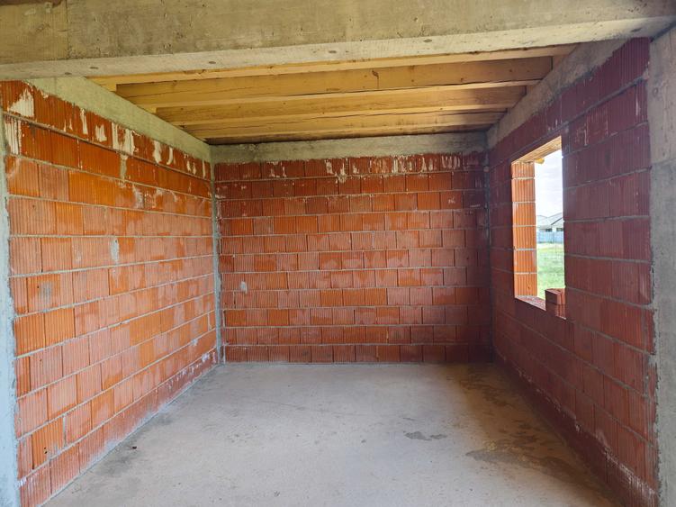 Casă cu 3 camere în Central