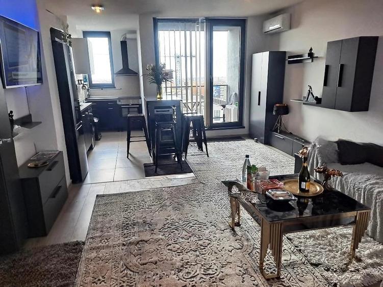 Apartament cu 2 camere semidecomandat în Take Ionescu
