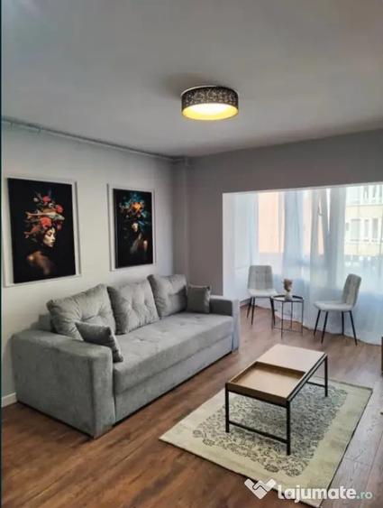 Apartament cu 2 camere decomandat în Calea București