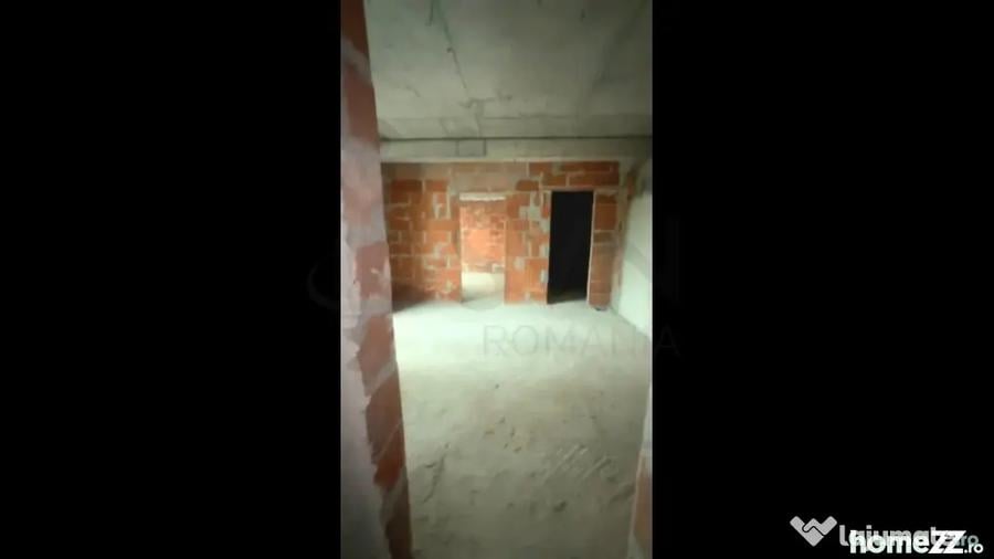 Casă cu 7 camere cu Teren 100 Mp în Dorobanți