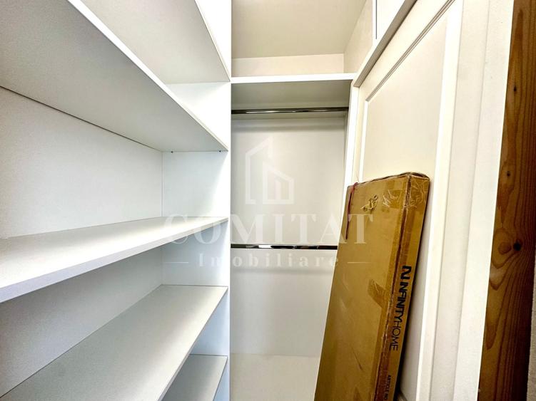 Apartament cu 3 camere semidecomandat, mobilat în Florești