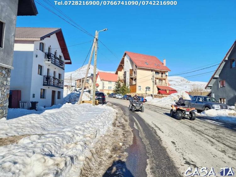 Duplex cu 6 camere cu Teren 250 Mp în Rânca