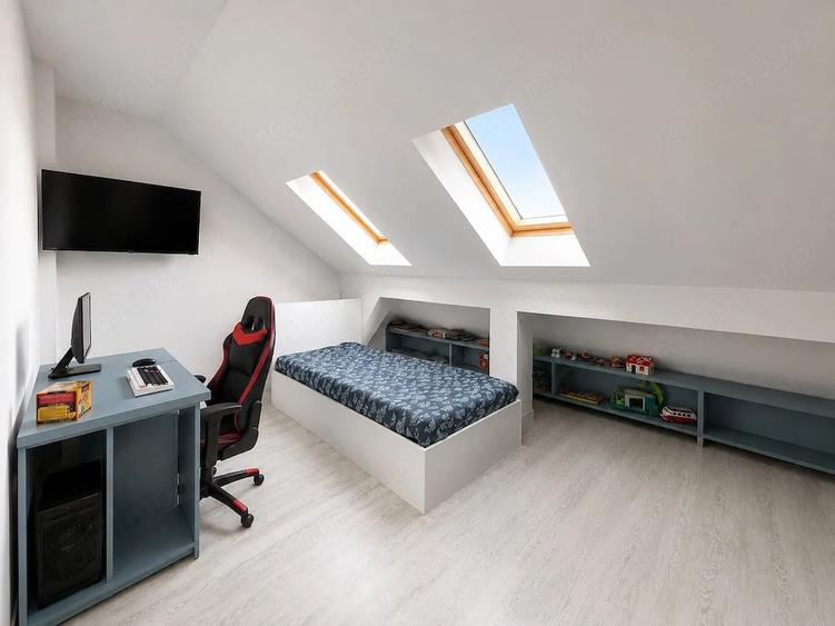 Casă cu Teren 2800 Mp în Central