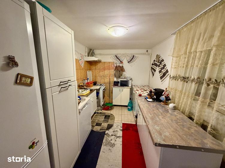 Casă cu 5 camere cu Teren 3344 Mp în Țifești