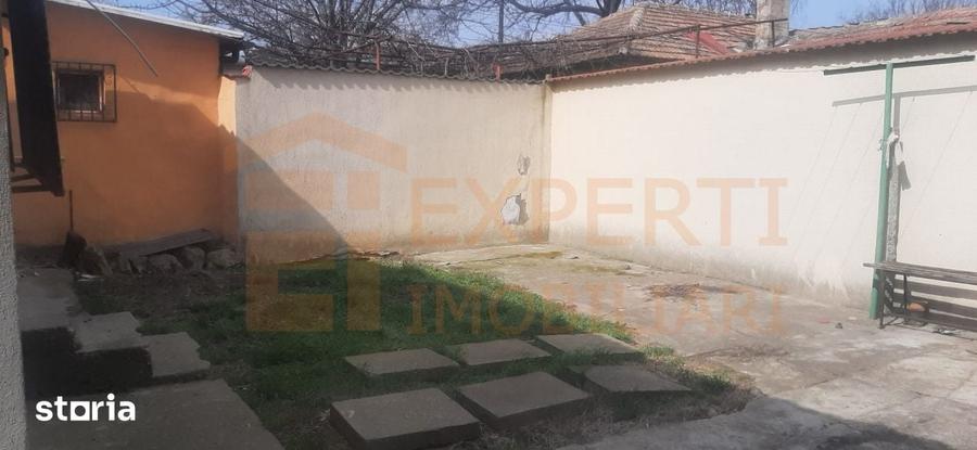 Casă cu 3 camere cu Teren 235 Mp în Km 4