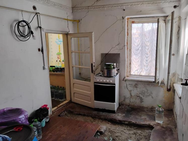 Casă cu 4 camere cu Canalizare în Apollo