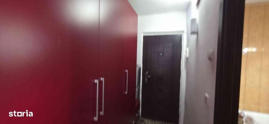 Garsonieră în Craiovița Nouă