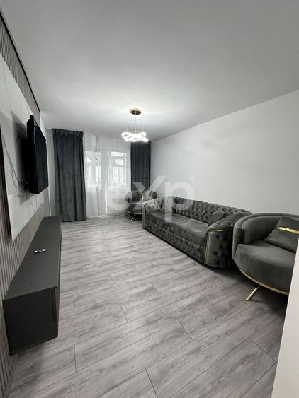Apartament de vânzare – 3 camere , Micro 8 ,et 1 - 4