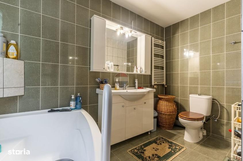 Casă cu 4 camere în Bucium