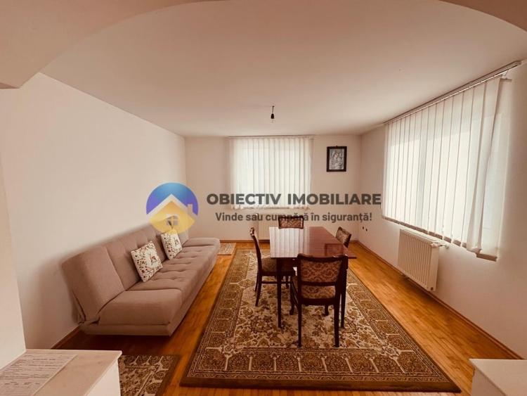 Casă individuală cu 6 camere cu Teren 3683 Mp în Agapia