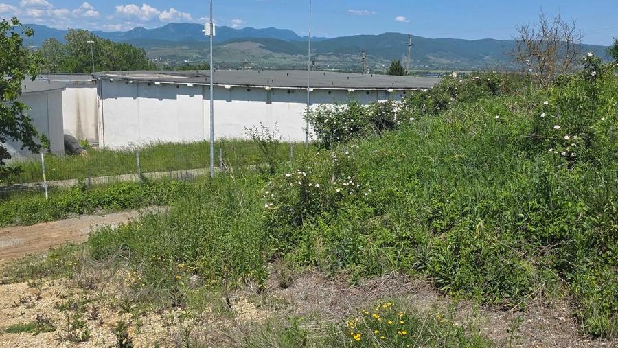 Teren de 1050 mp, în Exterior Vest