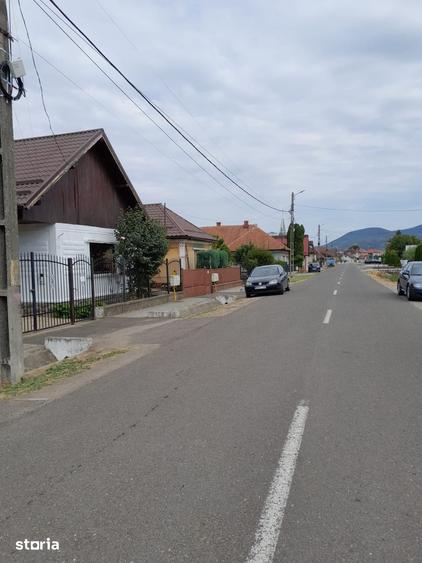 Casă cu 3 camere cu Teren 900 Mp în Central