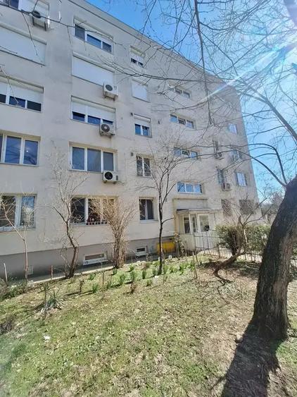 Apartament cu 3 camere decomandat în 1 Decembrie 1918