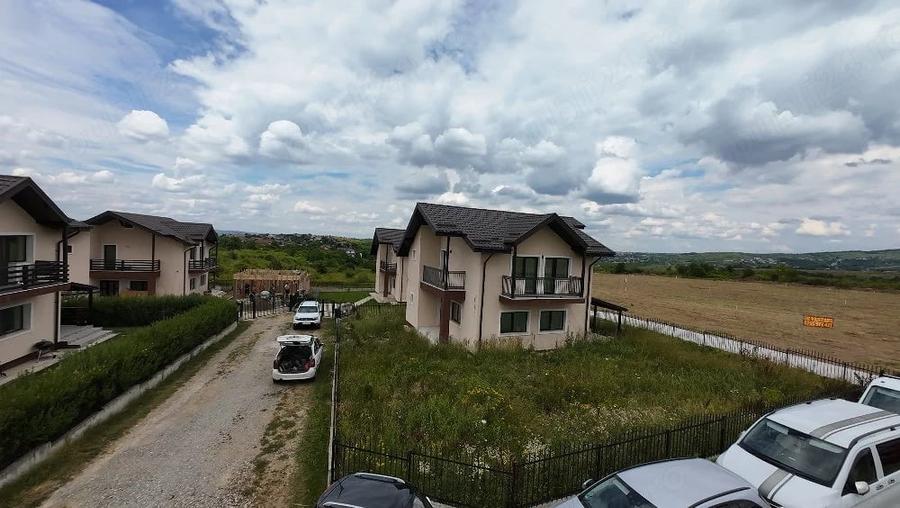 Teren de 8500 mp, în Vișan