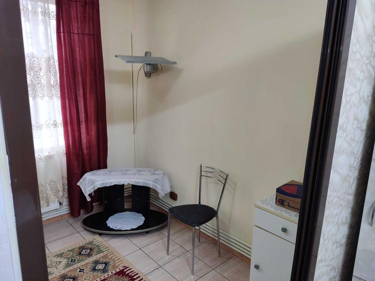 Inchiriez apartament 2 camere etaj 1 Micro 19 - 6