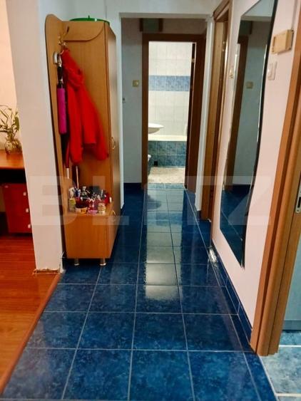 Apartament cu 3 camere decomandat, mobilat în Tudor